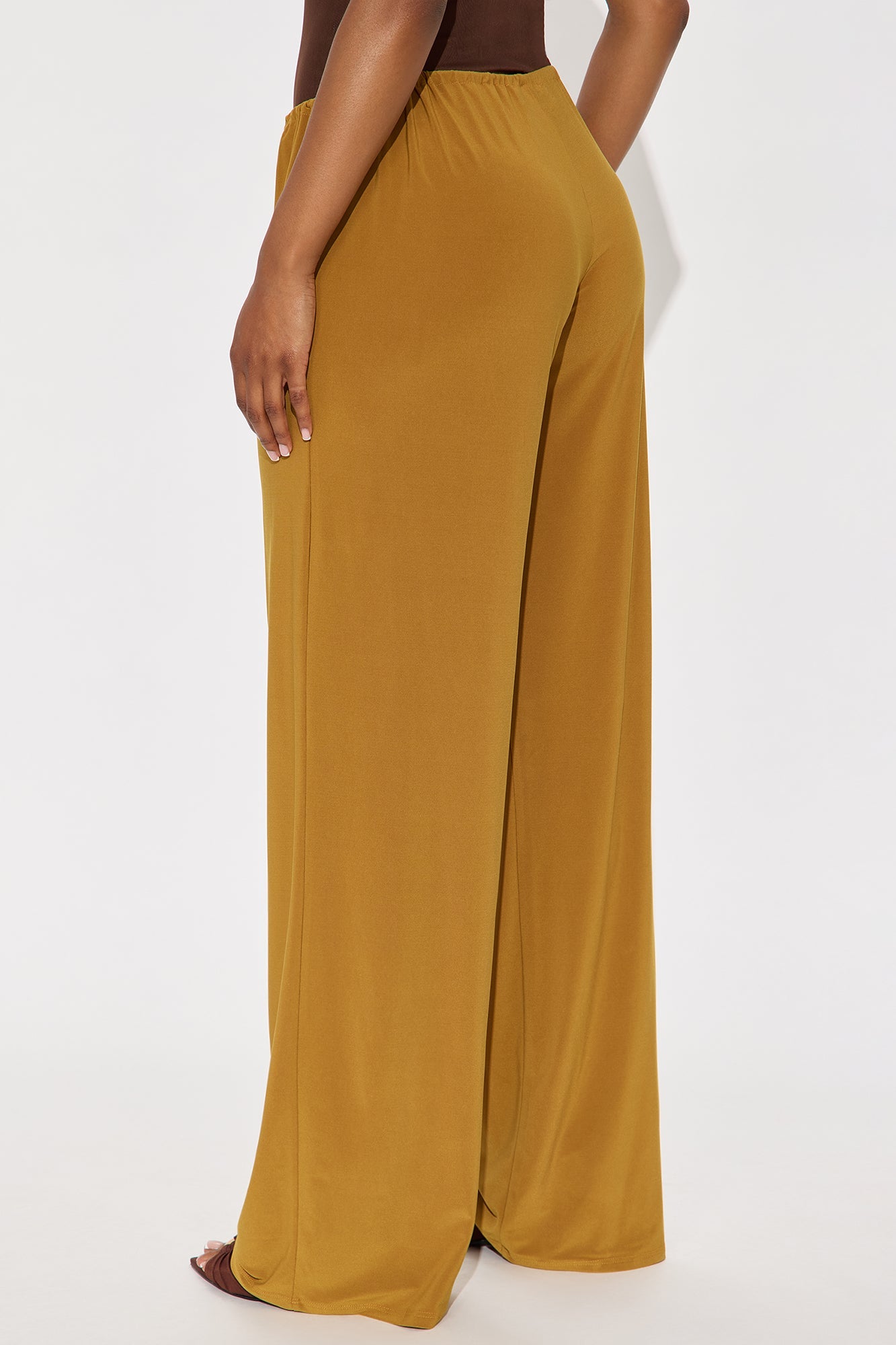 Focused On You Low Rise Wide Leg Pant 32 - Gold