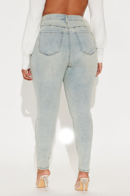 Aria Sculpting Skinny Jeans - Light Wash