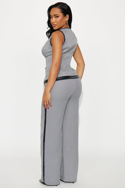 Keep You Mesmerized Vest Pant Set - Black/White