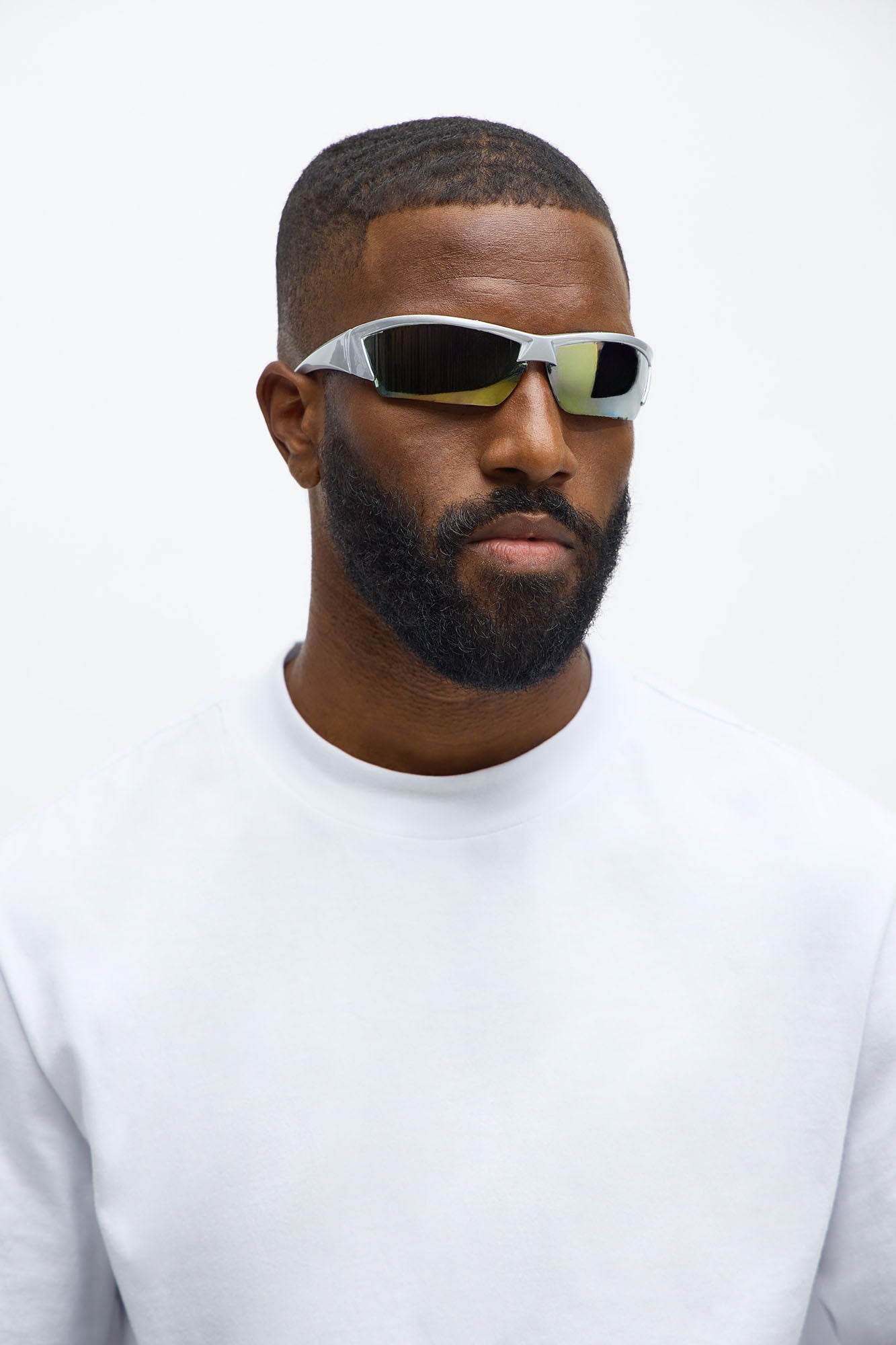 Eye Catching Gaze Sunglasses - Silver