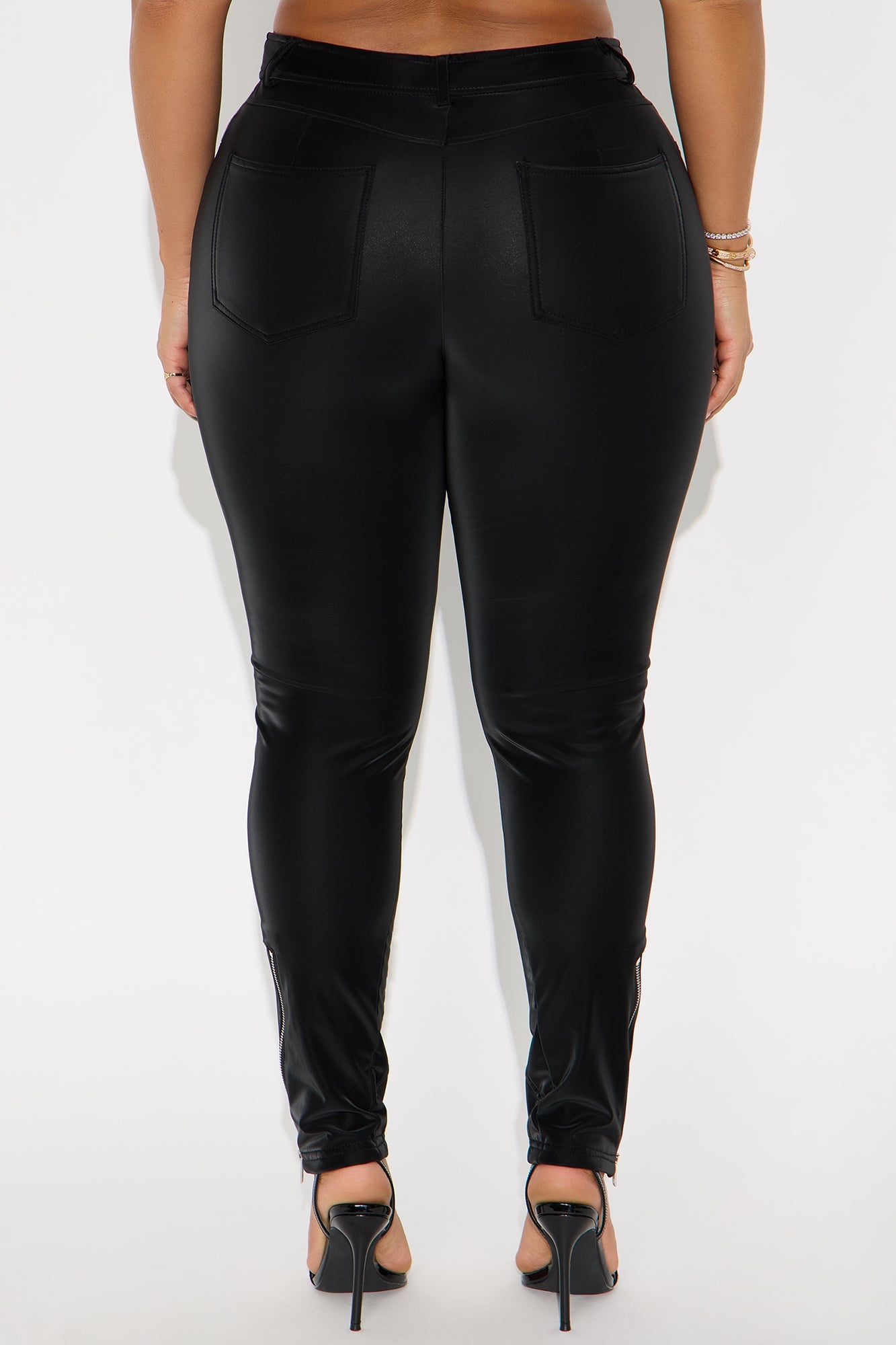 Check The Details Coated Skinny Pant 29″ - Black