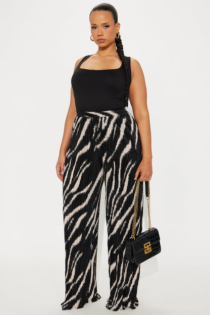 In The Tropics Plisse Wide Leg Pant 33″ - Black/combo