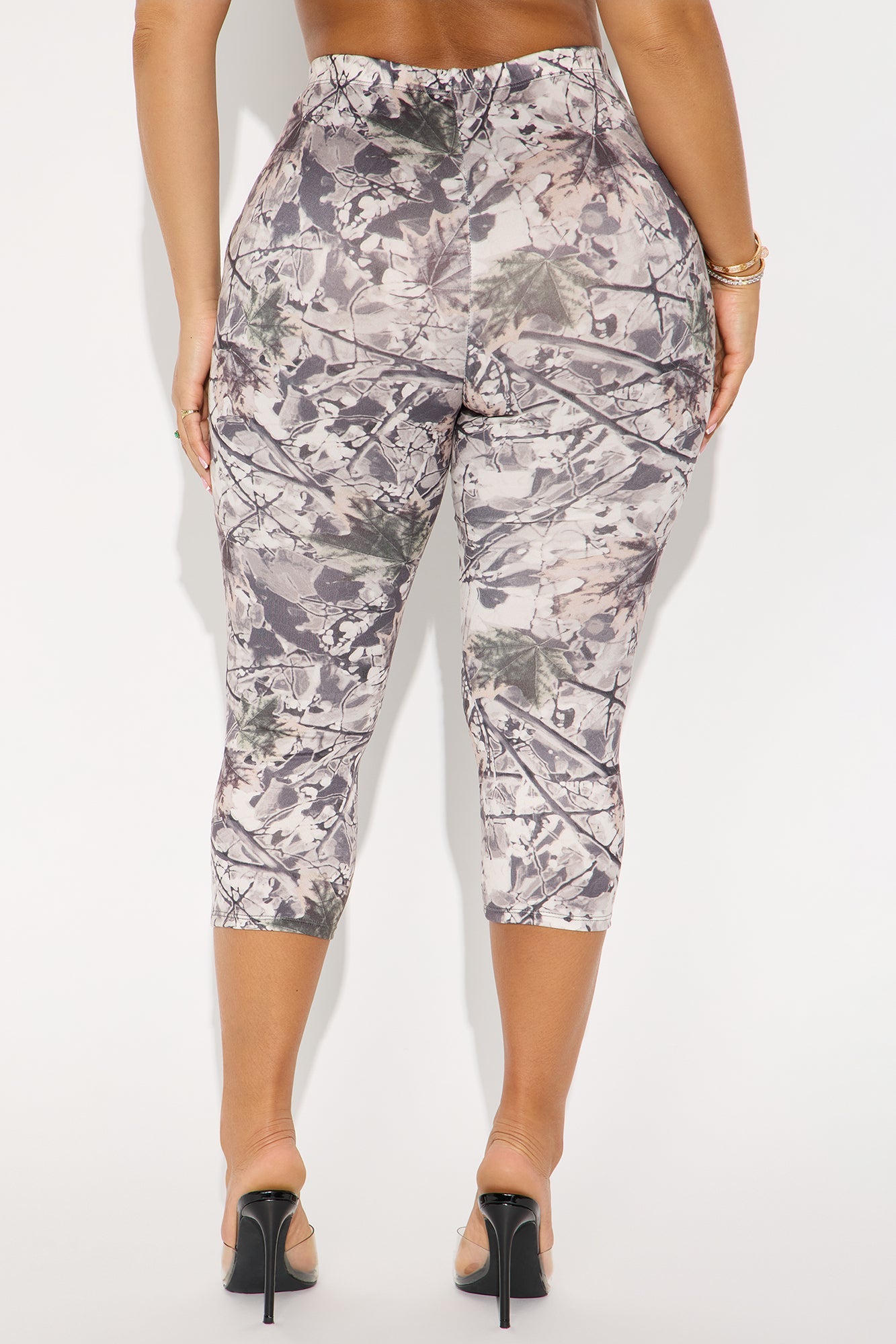 Outta Sight Camo Capri Legging - Camouflage