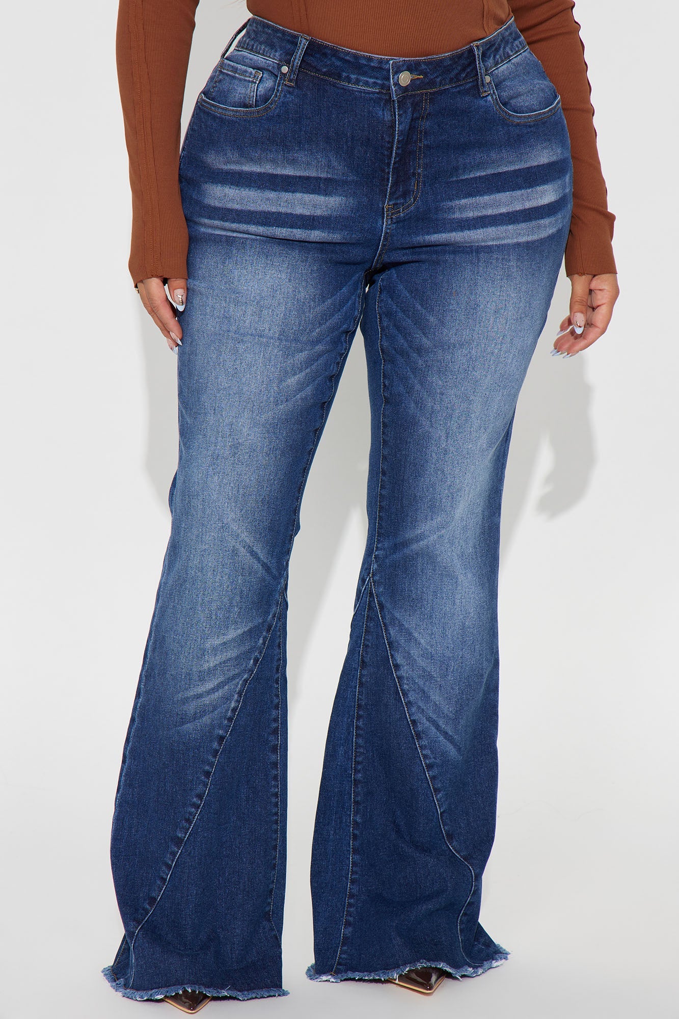 Terra Bella Low Rise Flare Jeans - Dark Wash