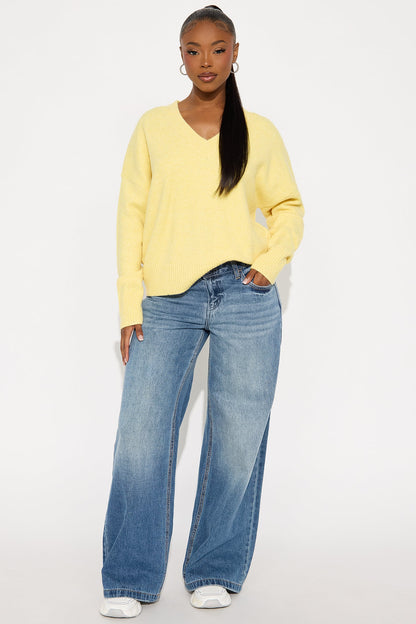 Kaitlyn V Neck Sweater - Butter Yellow