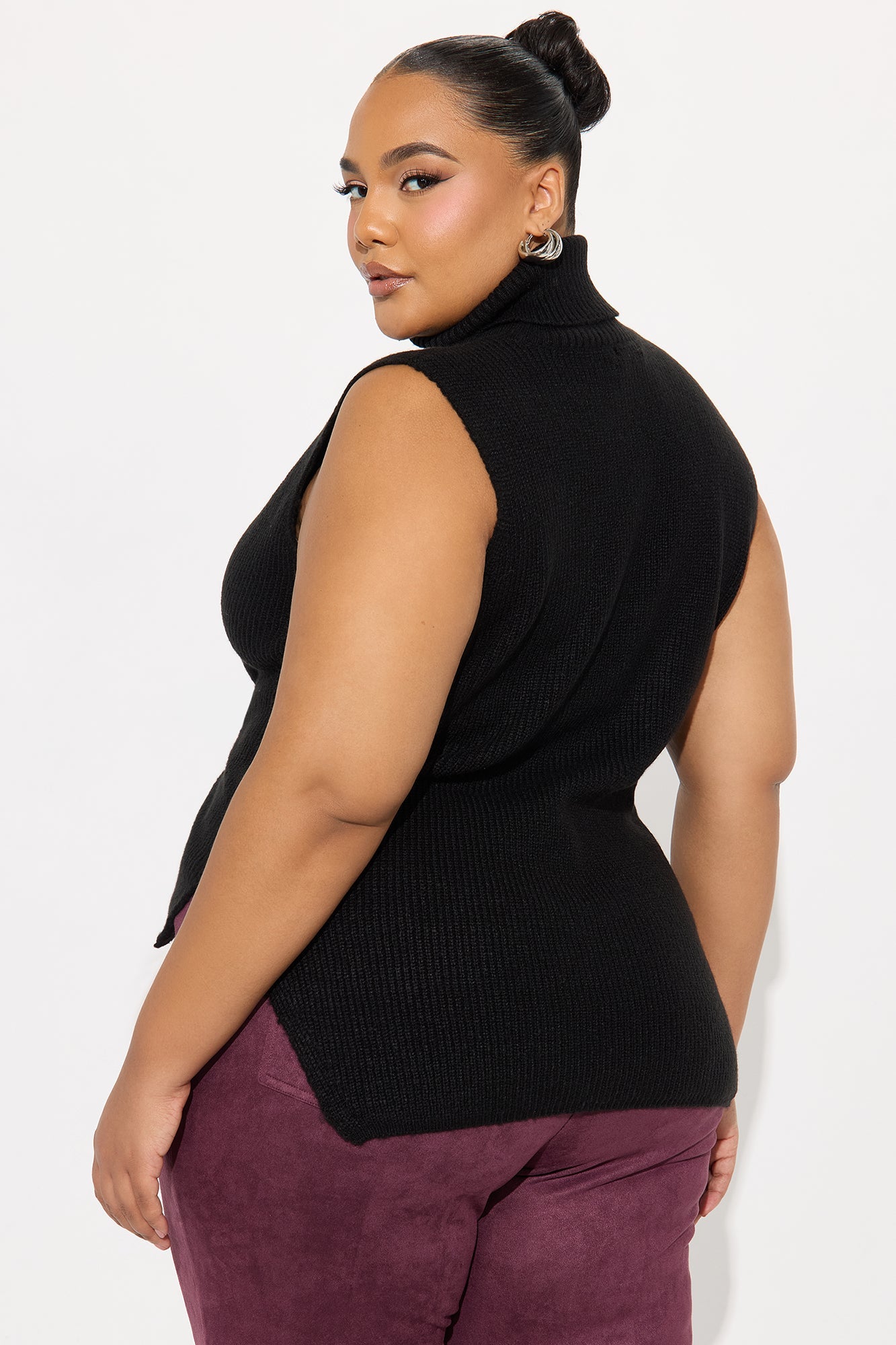 Like A Dime Turtle Neck Sweater - Black