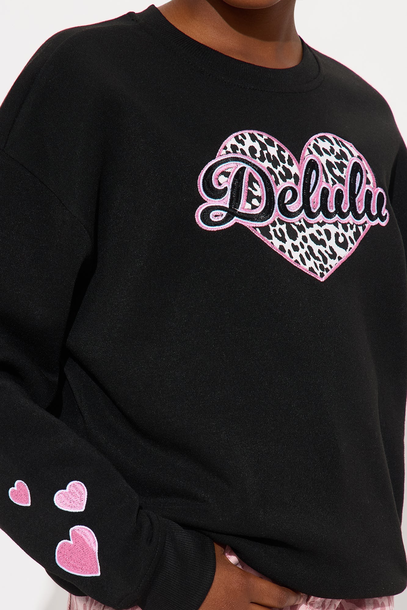 Mini Delulu Crew Neck Sweatshirt - Black