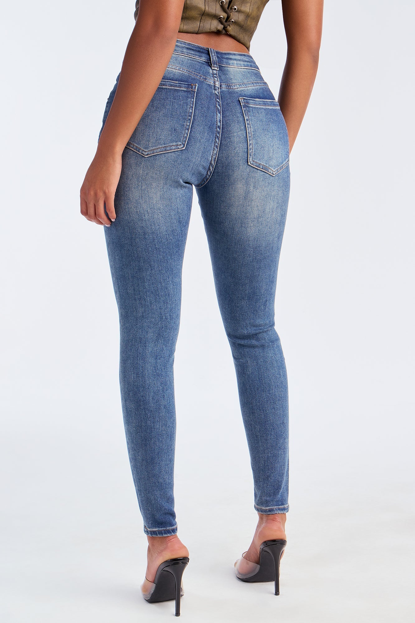 Favorite Feeling Skinny Jeans - Vintage Wash
