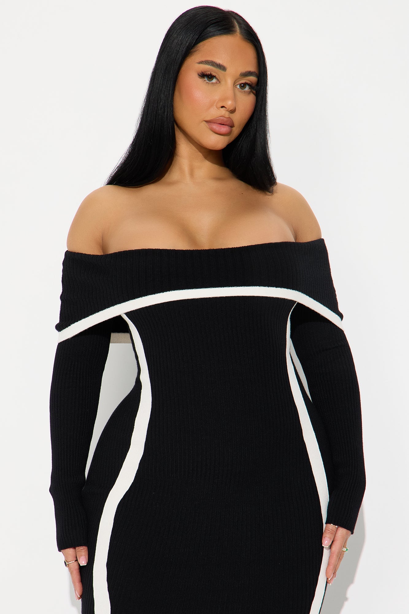 Monique Off Shoulder Sweater Maxi Dress - Black/White