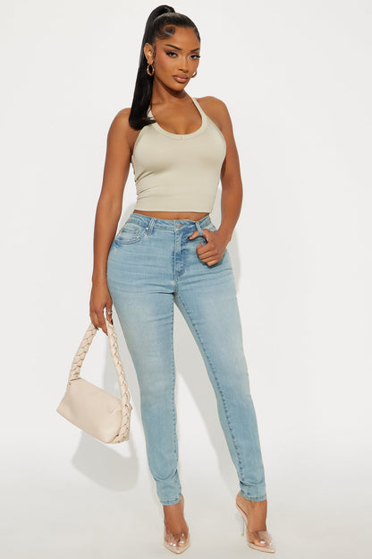 Polished Performance Skinny Jeans - Light Wash