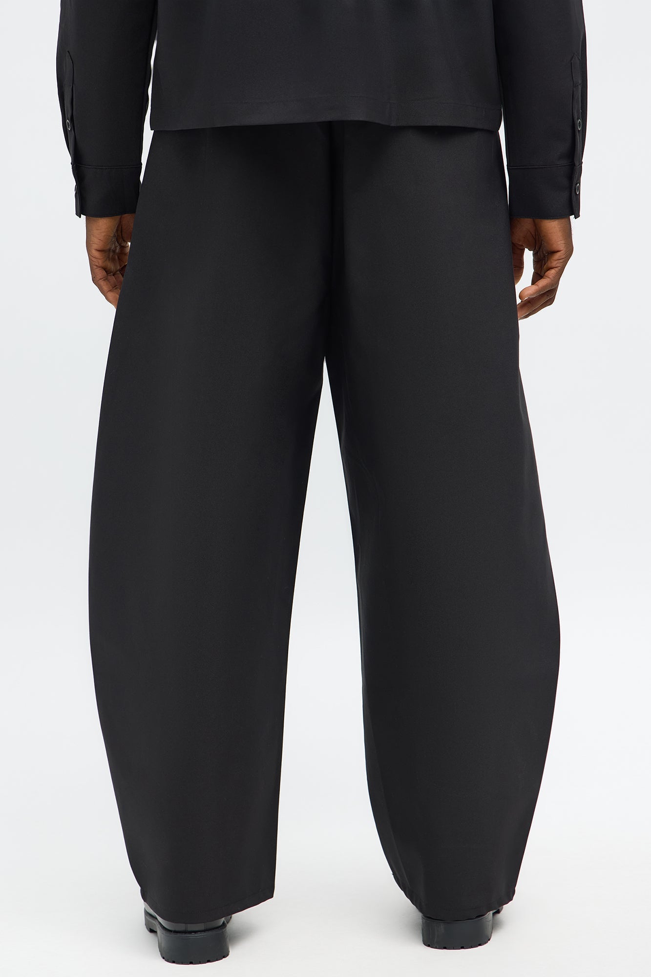 Barrel Bold Flow Trousers - Black