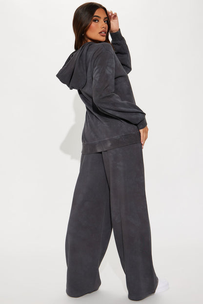 2 AM Club Sweatsuit Set - Charcoal