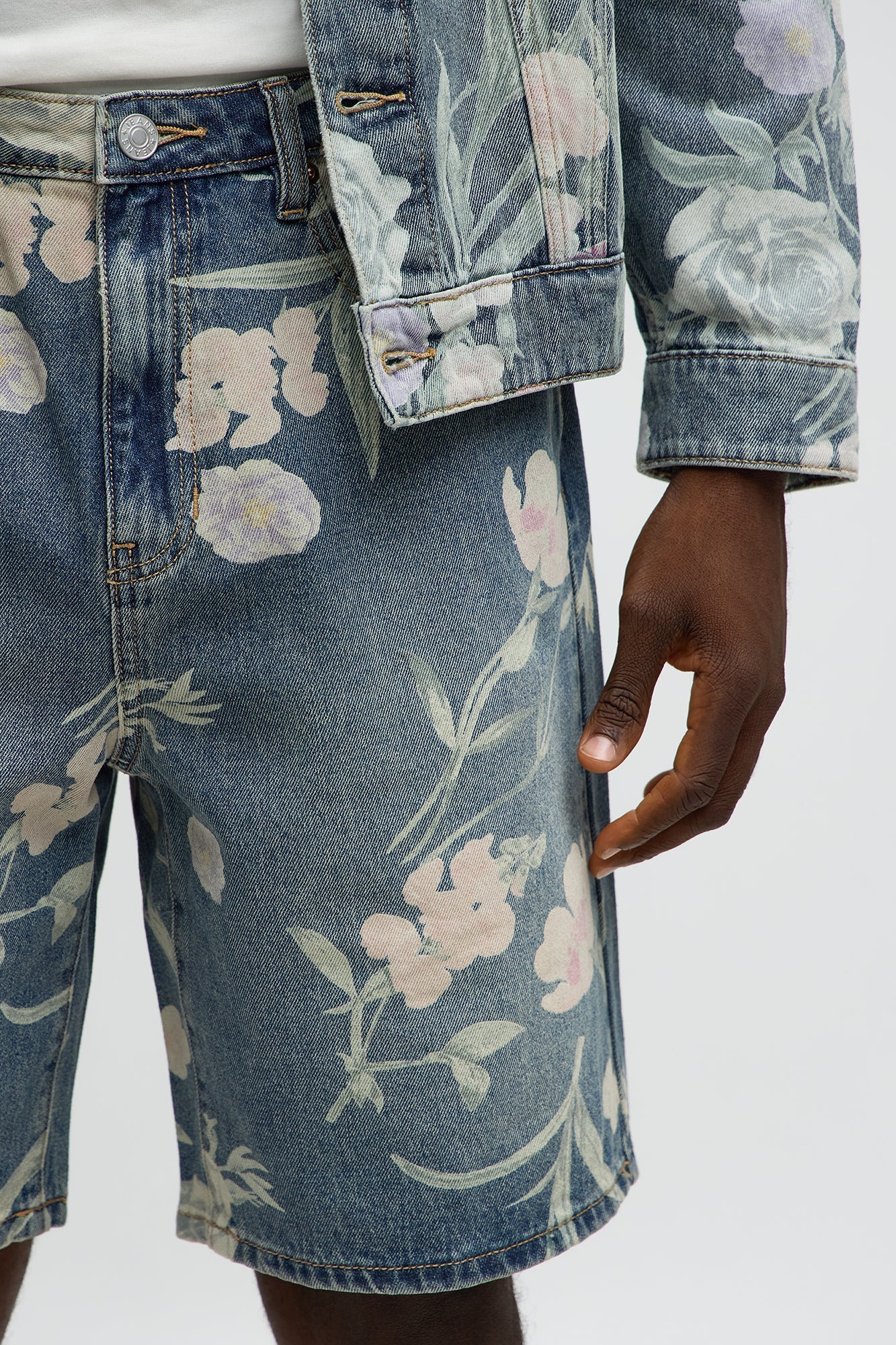 Relaxed Fallen Roses Denim Shorts - Medium Blue Wash