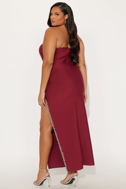 Champagne Elegance Bandage Midi Dress - Wine