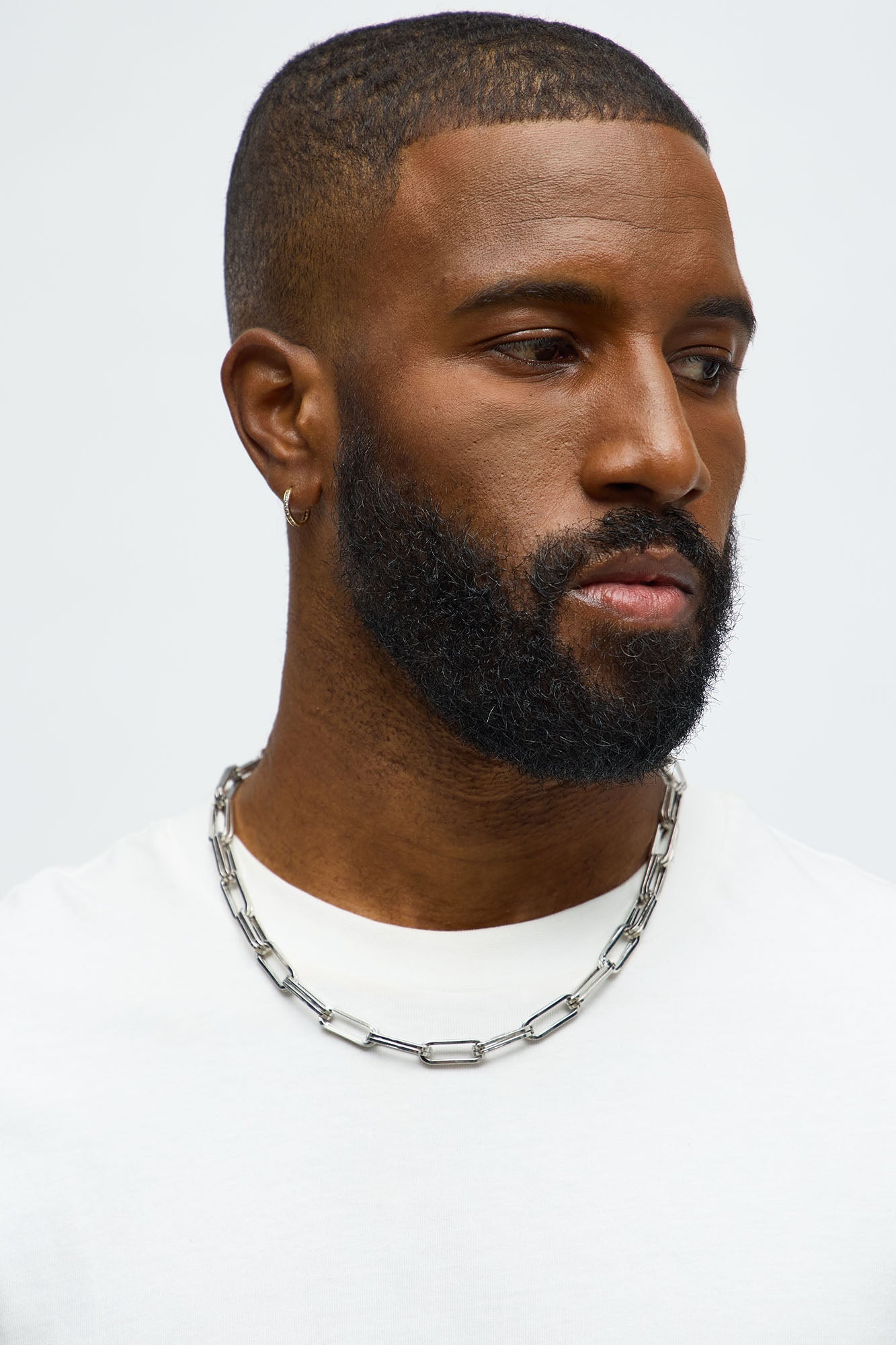 Sleek Style Clasp Necklace - Silver