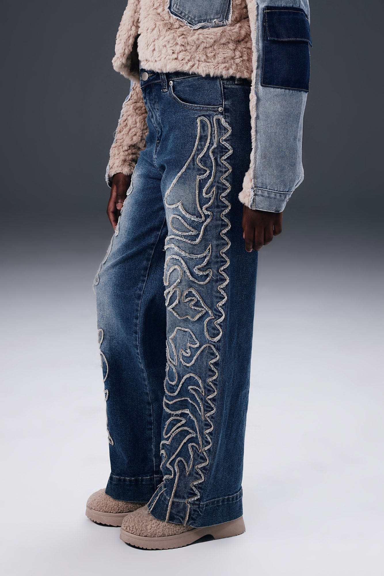 Mini Della Stretch Straight Leg Jeans - Medium Wash