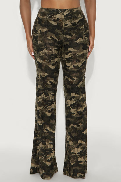 Hiding Out High Rise Distressed Camo Flare Pant 34 - Camouflage