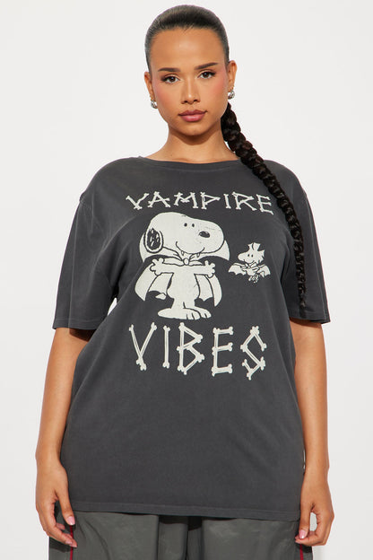 Peanuts &amp; Snoopy Vampire Goth Tee - Black Wash