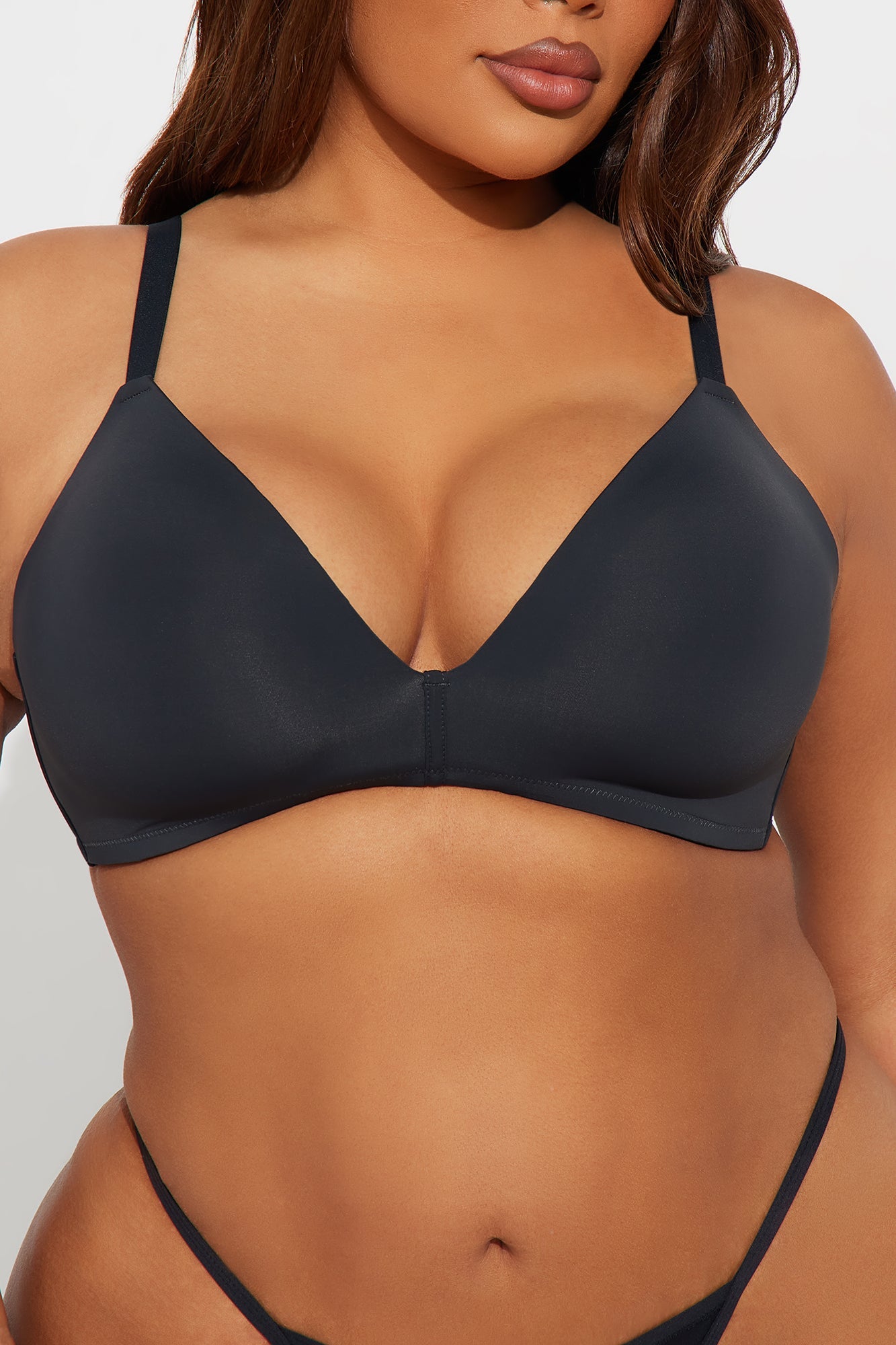 Nova Molded Wireless Bra - Black