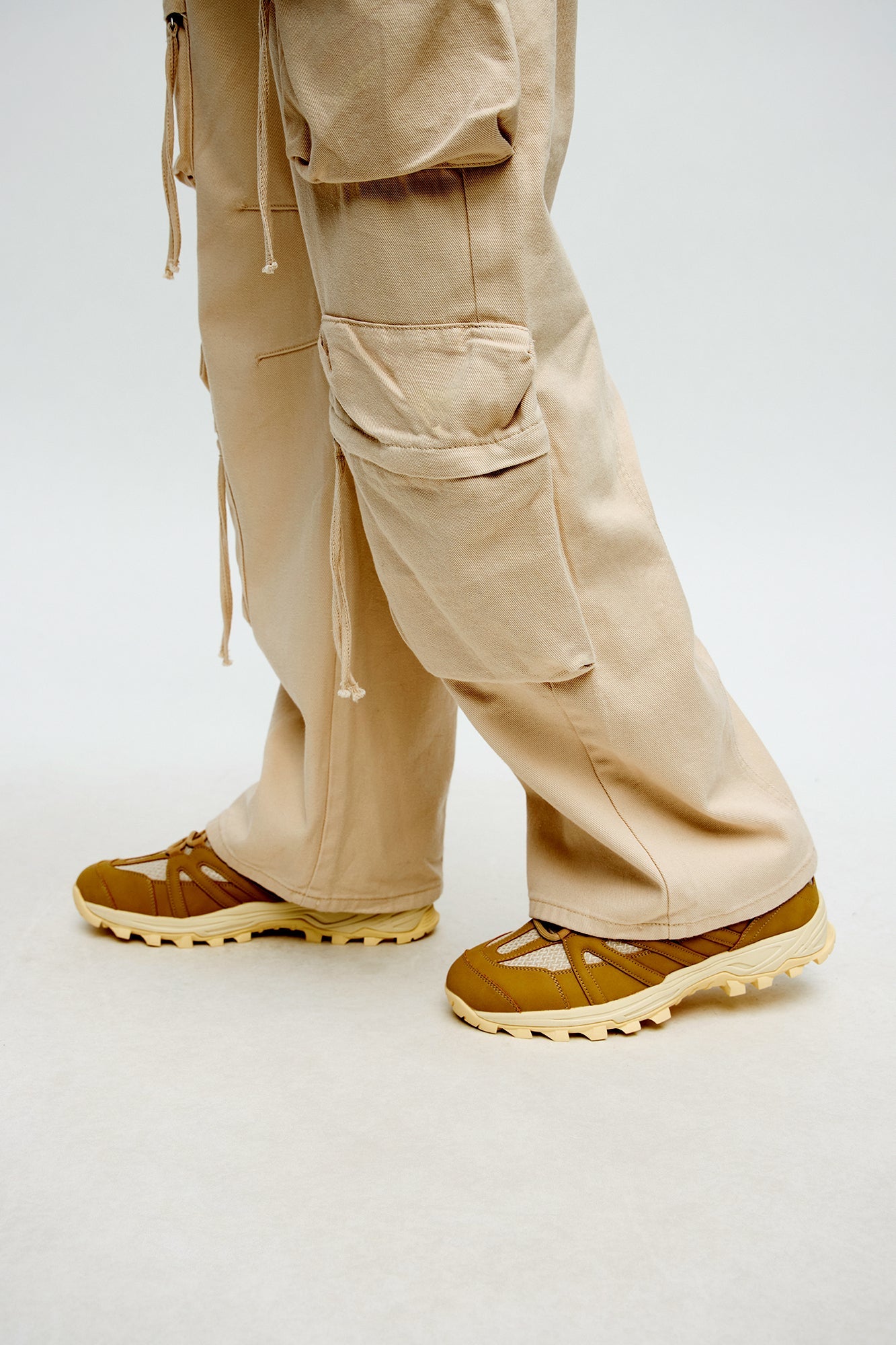 Low Top Lace Up Trainer Sneakers - Tan