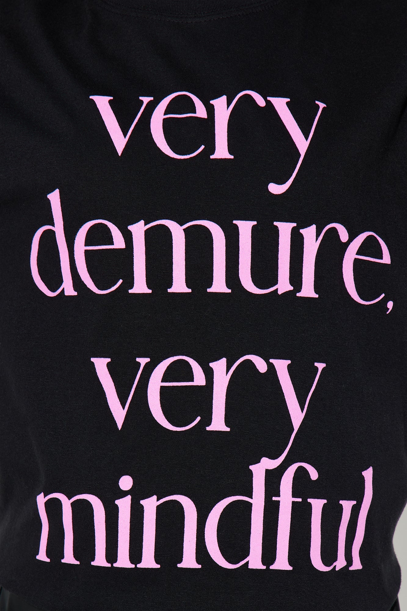 Mini Very Demure Very Mindful Tee - Black