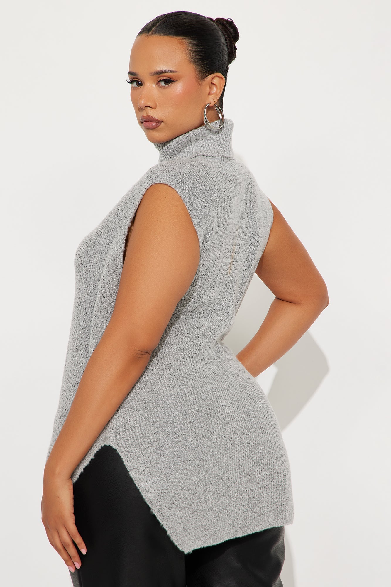 Like A Dime Turtle Neck Sweater - Heather Grey