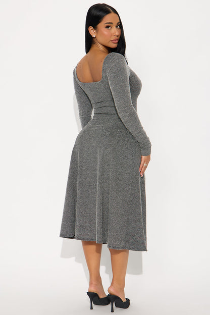 Cordelia Long Sleeve Sweater Midi Dress - Black/White