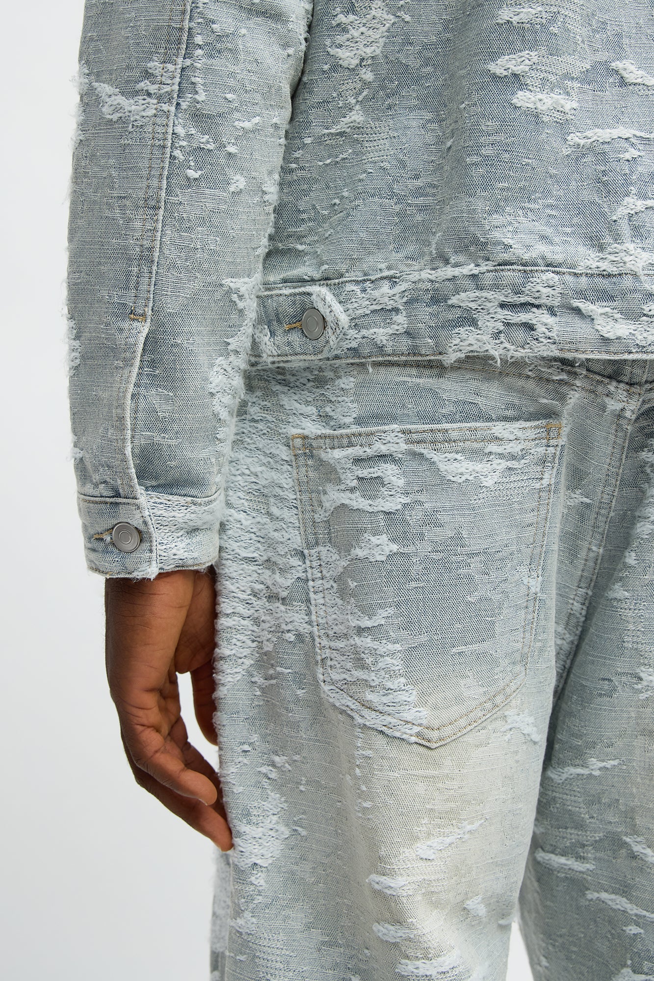 Cropped Fading In And Out Work Jacket - Light Wash