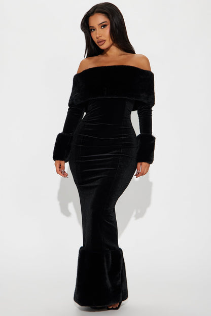 Jennifer Velvet Maxi Dress - Black
