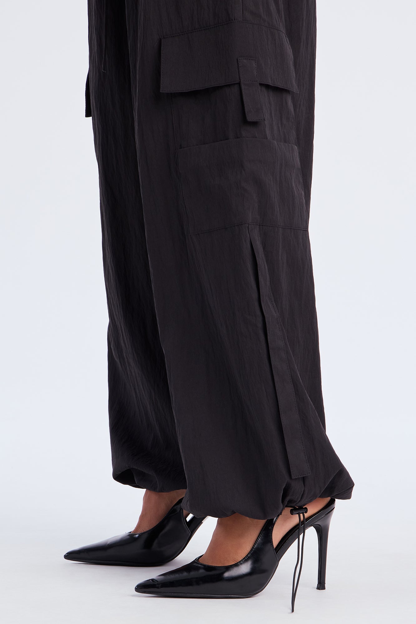 Mellow Weekends Cargo Jogger Pant 32″ - Black