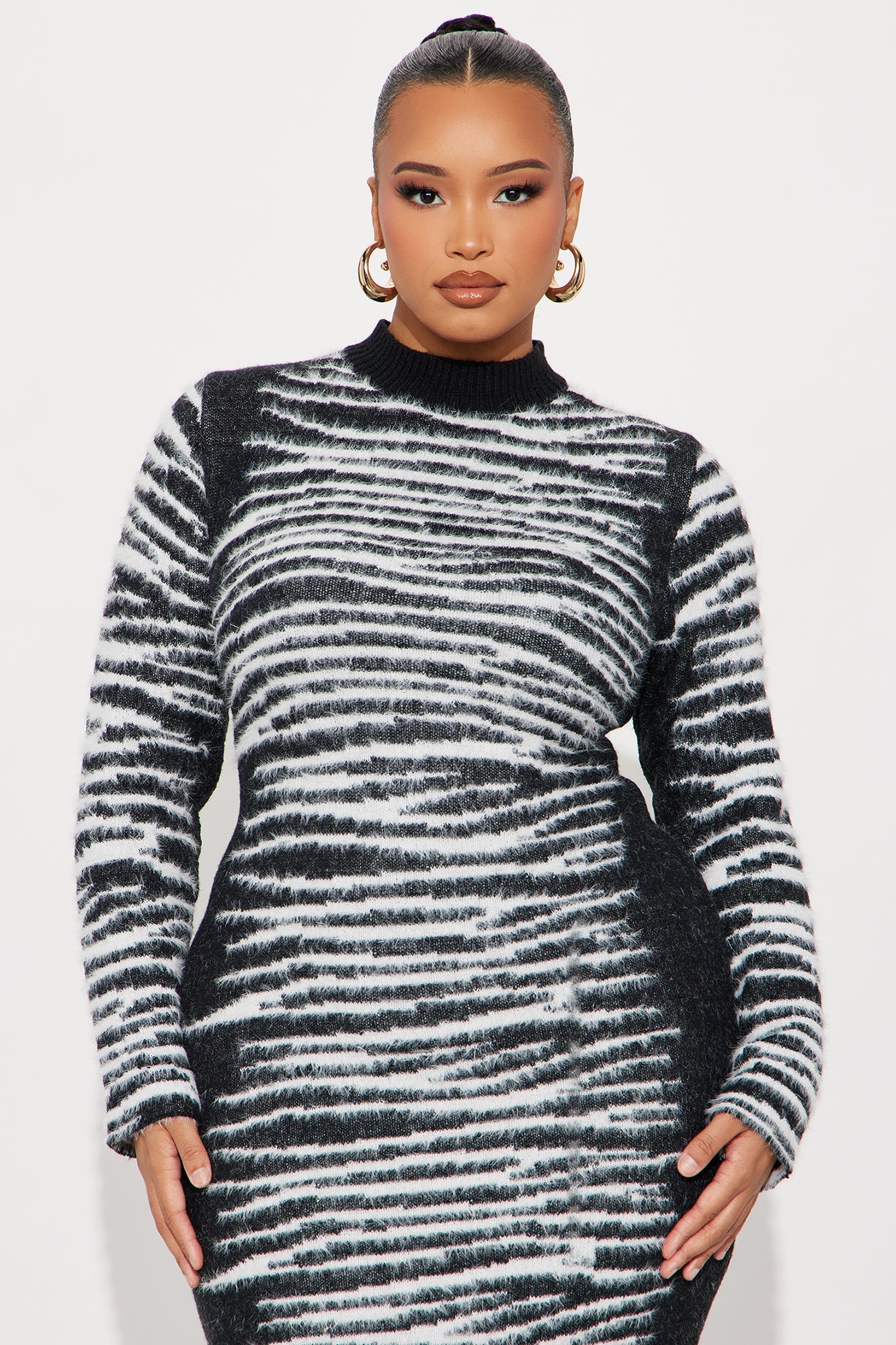 Hot Flow Sweater Maxi Dress - Black/combo