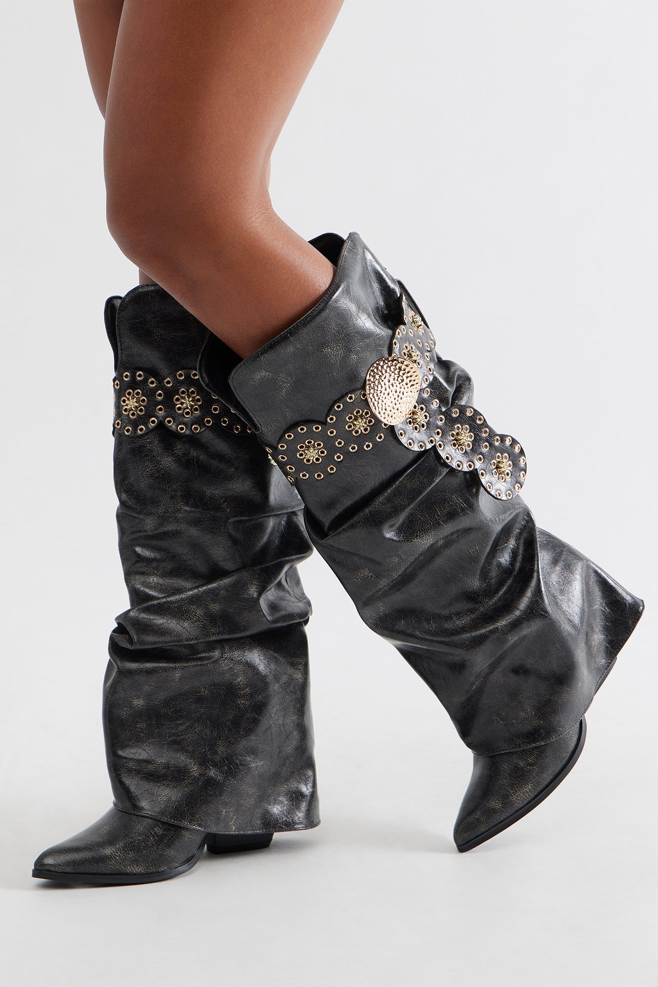 Thornback Hardware Overlay Boots - Black