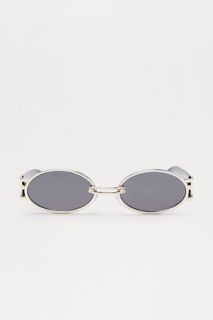 Sleek Oval Frame Colored Lens Sunglasses - Black