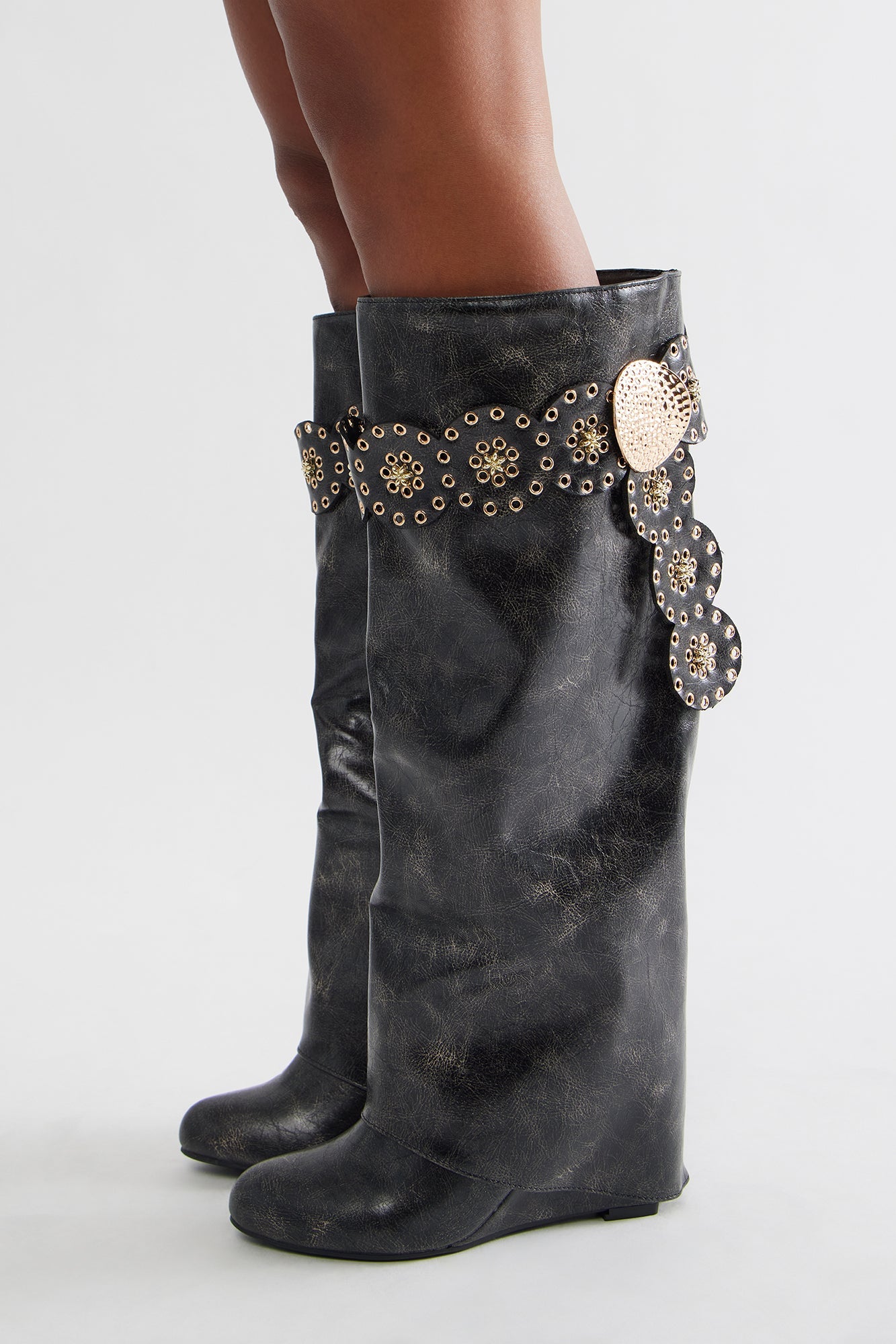 On Tour Hardware Overlay Boots - Black