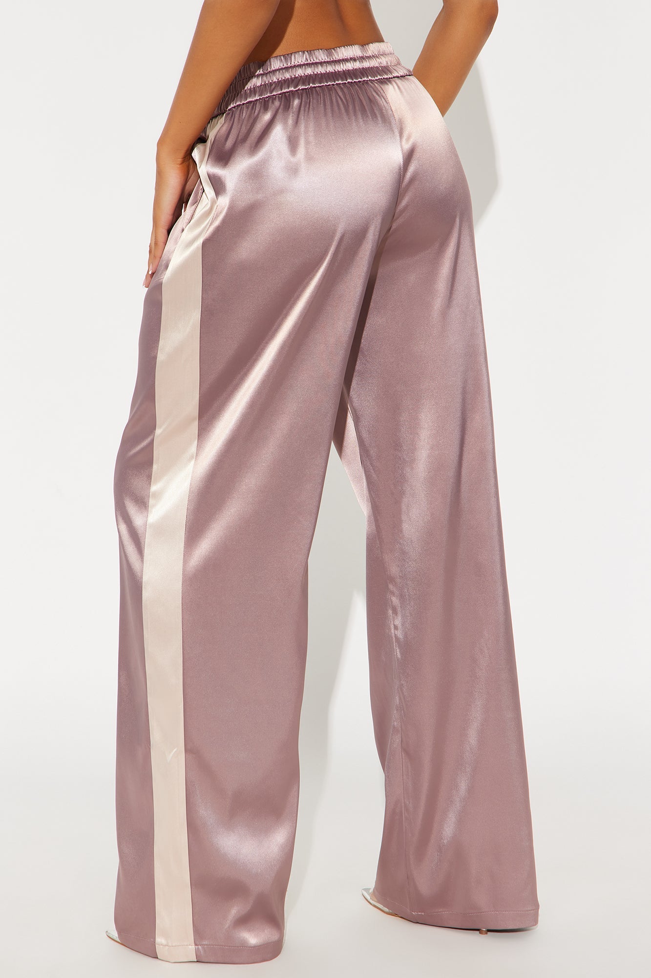 Bossed Up Satin Wide Leg Pant 33″ - Mocha/combo