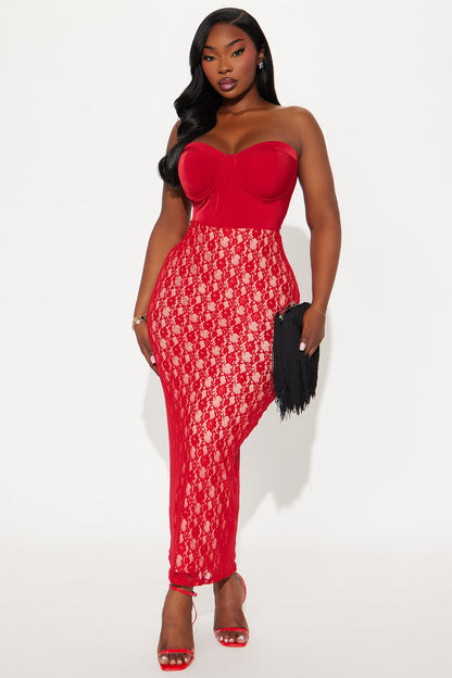 Victoria High Rise Lace Bodycon Maxi Skirt - Red