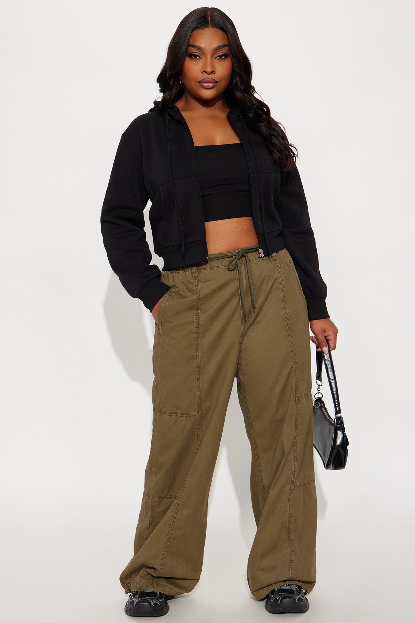 Kinsley Cropped Hoodie - Black