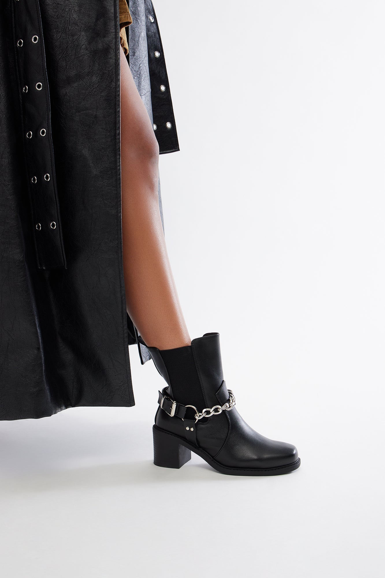 Lincoln Chain Booties - Black