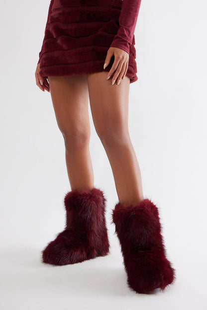 Chilly Days Booties - Burgundy