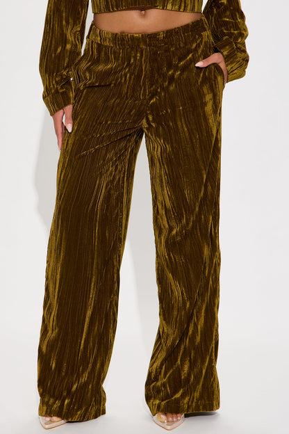 Keep You Wondering Velvet Wide Leg Pant 32 - Olive