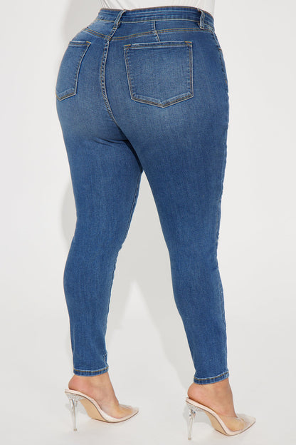 Kinsley Control Curvy Stretch Skinny Jeans - Medium Wash