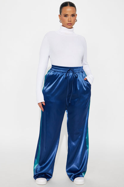 Bossed Up Satin Wide Leg Pant 33″ - Navy/combo