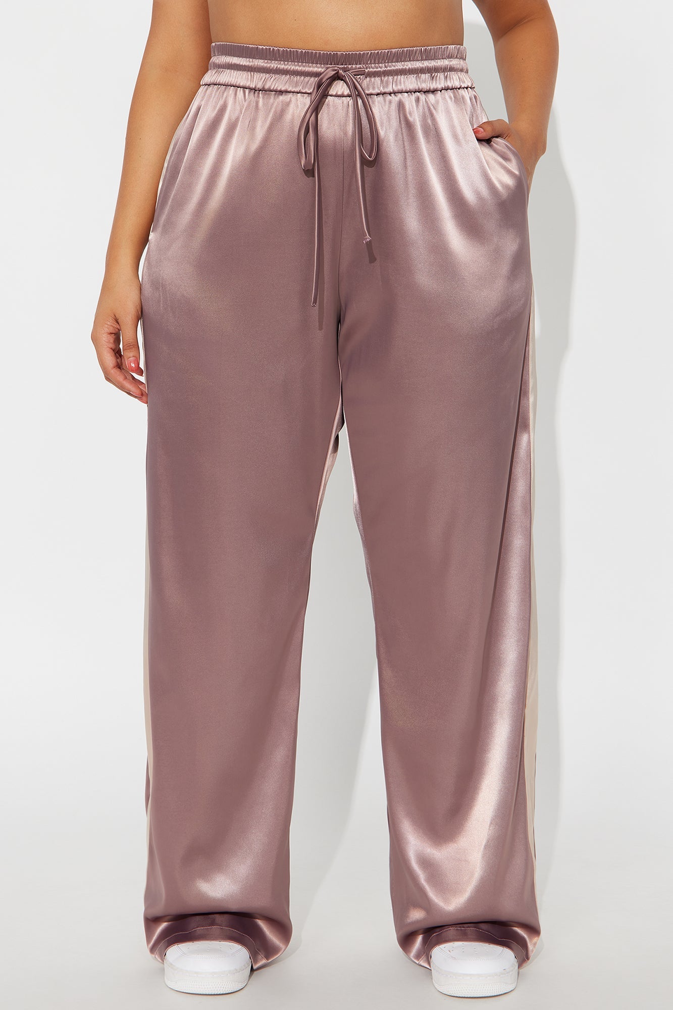 Bossed Up Satin Wide Leg Pant 33″ - Mocha/combo