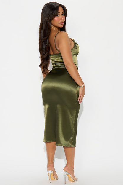 Guest Of Honor Ruched Midi Dress - Olive