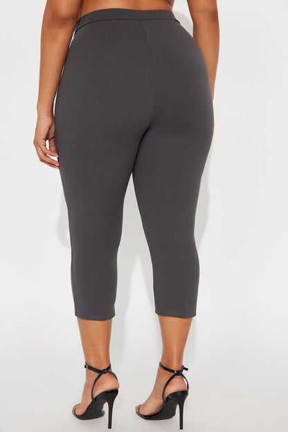 Brenda Mid Rise Knit Crepe Pintuck Capri Legging 21″ - Charcoal