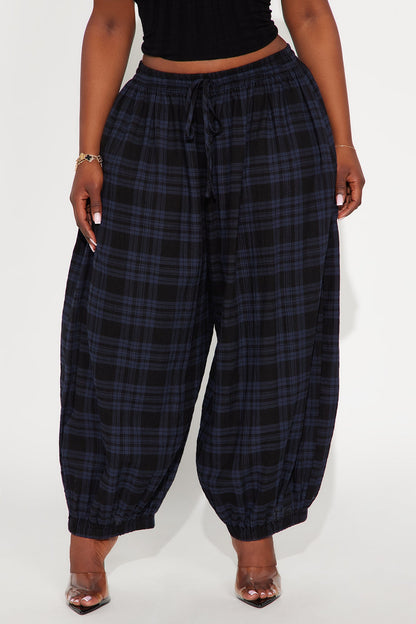 Jolene Plaid Barrel Pant - Navy