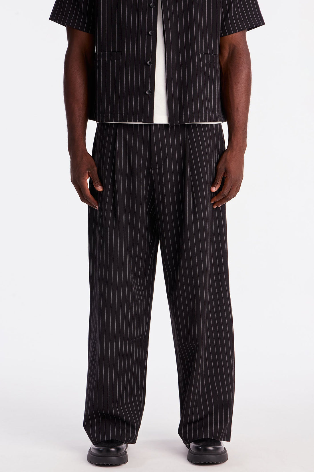 Wide Leg Straight Striped Double Pleated Trouser - Black