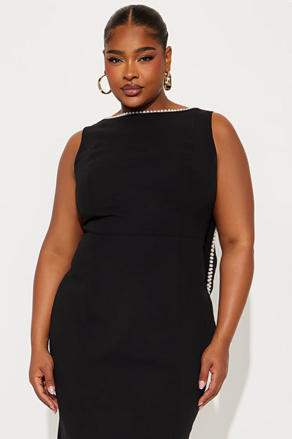 Elegant And Elevated Bow Gown - Black