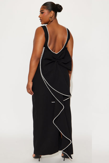 Elegant And Elevated Bow Gown - Black