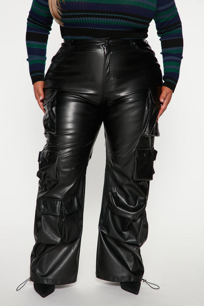 Something About You Faux Leather Cargo Pant 32 - Black